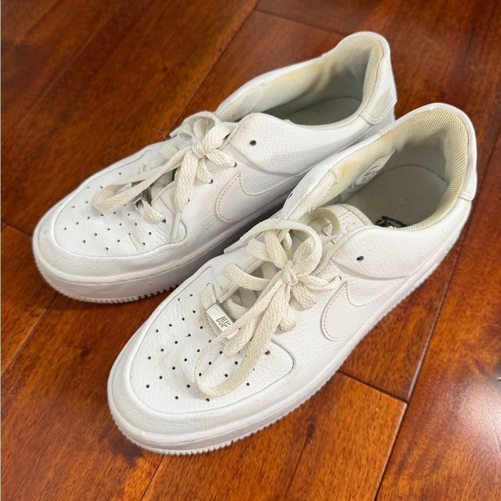 Womens Nike Air Force 1 Sage Low Women's Shoe sz 7